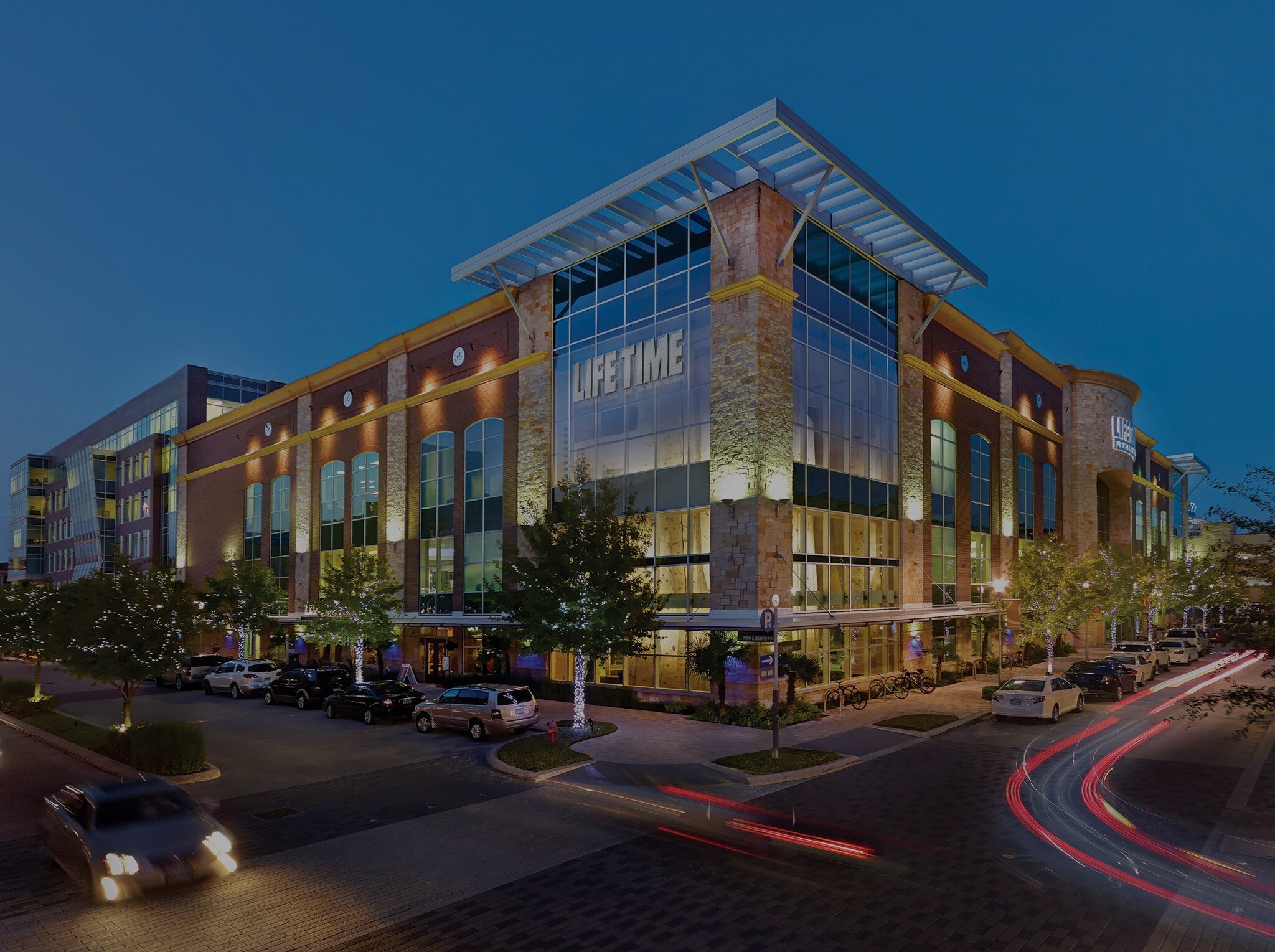 cch-exterior-02-lt-logo