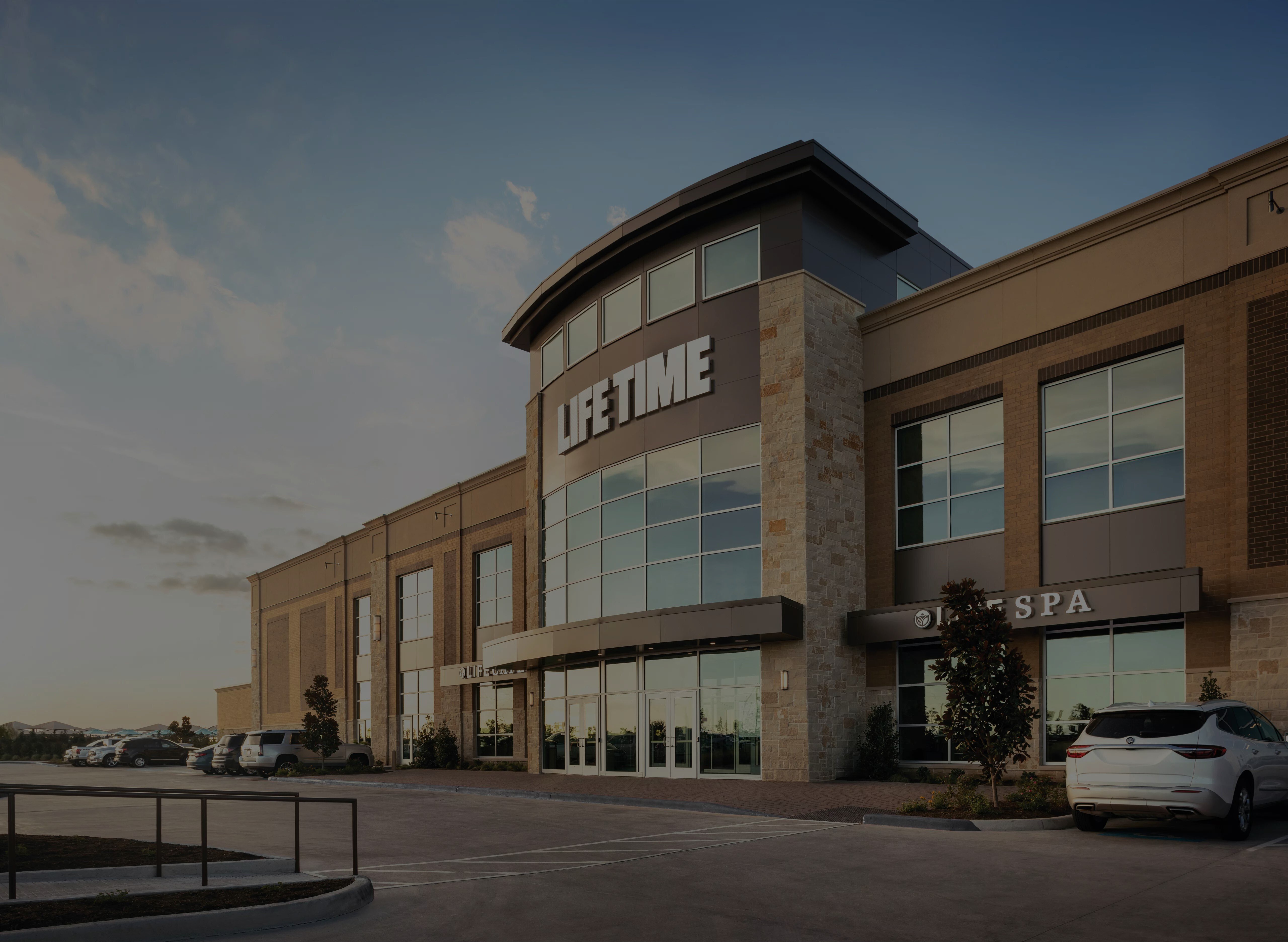 cyp-exterior-03-soft-noathletic-brighten