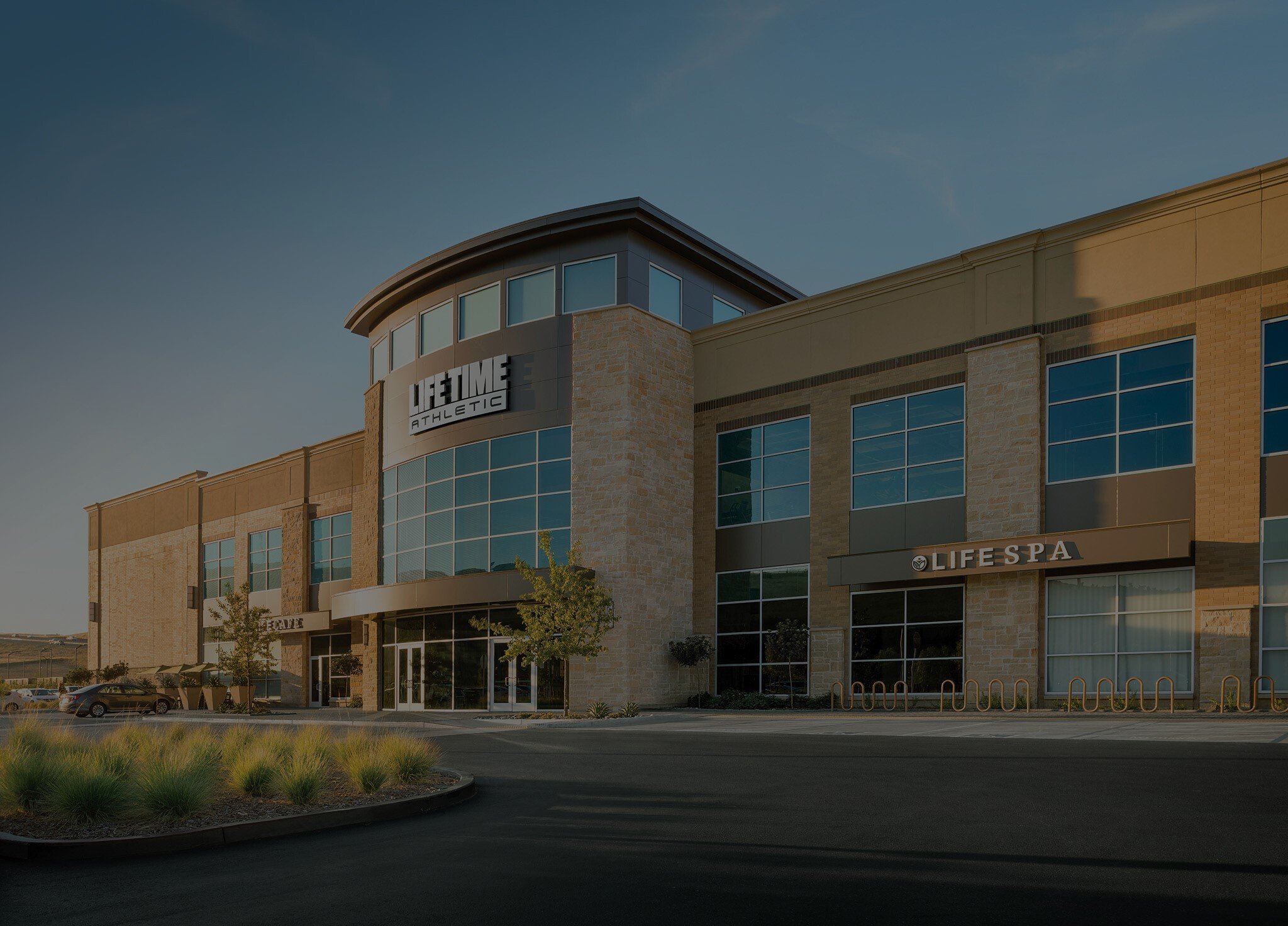 fol-exterior-03-grad-upper-l